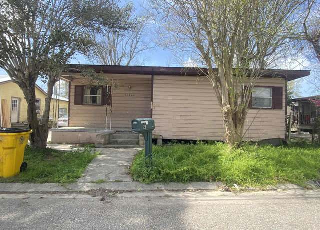 Property at 23640 Kearney St, Plaquemine, LA 70764, 4 beds, 2.5 baths