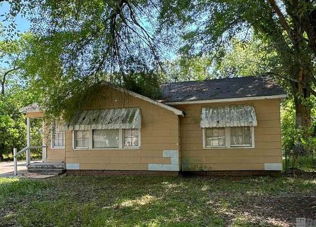Property at 1974 Rhodes Ave, Baton Rouge, LA 70802, 3 beds, 1 bath