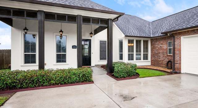 Photo of 6114 Pelican Crossing Dr, Gonzales, LA 70737