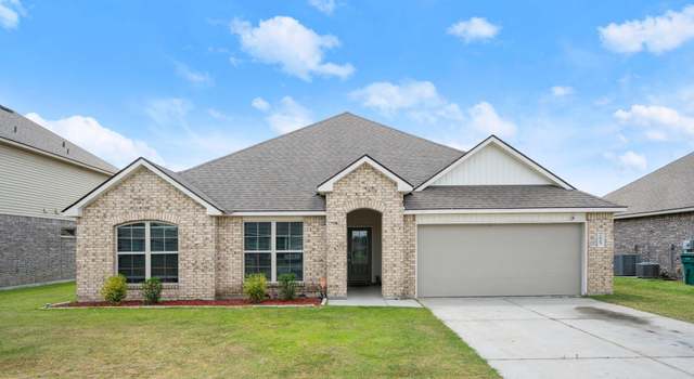 Photo of 10584 Trailside Dr, Denham Springs, LA 70706