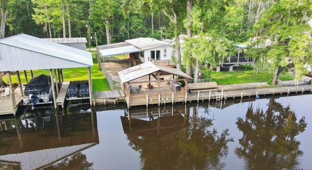 Photo of 19205 River Bend Rd, Maurepas, LA 70449