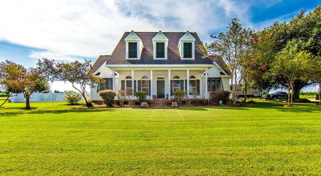 Photo of 143 Chateau Dr, Lockport, LA 70374