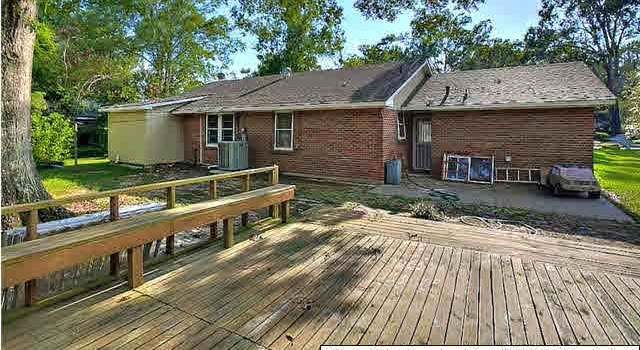 Photo of 925 E Riveroaks Dr, Baton Rouge, LA 70815