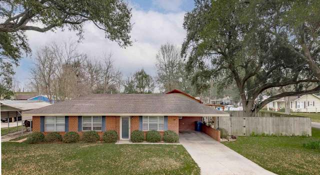 Photo of 310 Pine St, Port Allen, LA 70767