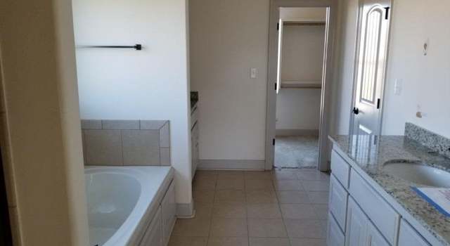 Photo of 33965 Kingfisher St, Denham Springs, LA 70706