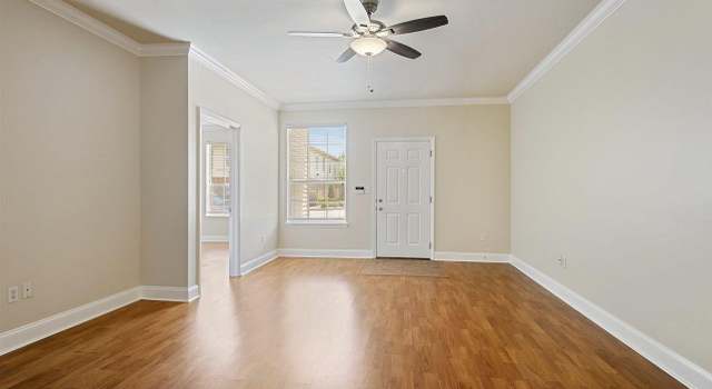 Photo of 900 Dean Lee Dr #301, Baton Rouge, LA 70820