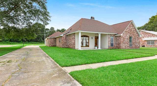 Photo of 10911 Norway Pine Dr, Greenwell Springs, LA 70739