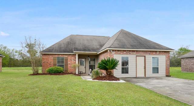Photo of 429 Key Biscayne Dr, Port Allen, LA 70767