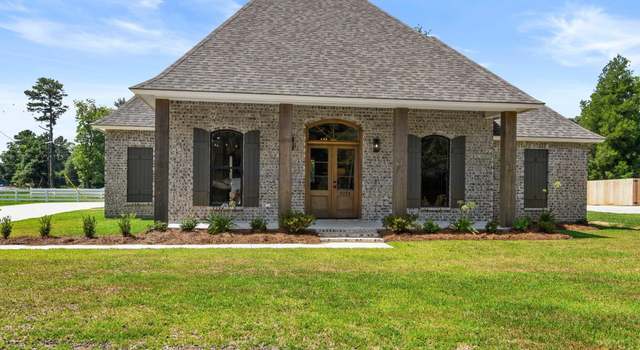 Photo of 7294 Riverbank Dr, Denham Springs, LA 70706