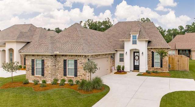 Photo of 8899 Cresson Dr, Denham Springs, LA 70726