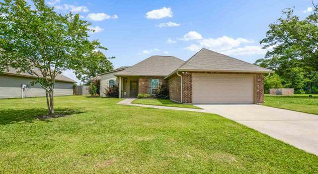 Photo of 9319 Yellowfin Dr, Denham Springs, LA 70726