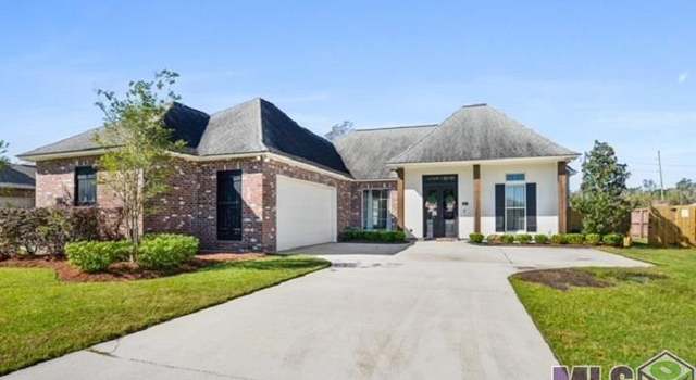Photo of 16537 Parker Place Dr, Prairieville, LA 70769
