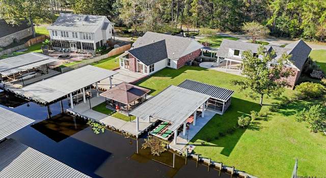Photo of 31200 River Pines Dr, Springfield, LA 70462