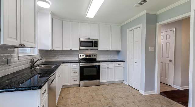 Photo of 8032 Misty Oaks Ave, Baker, LA 70714