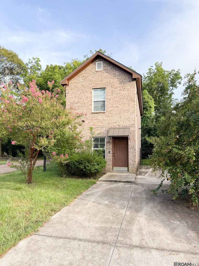 Photo of 5284 Peerless St Baton Rouge, LA 70811