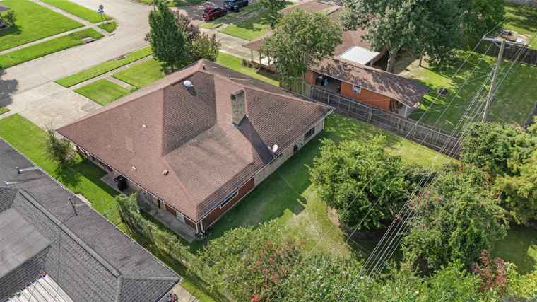 Photo of 966 Landwood Dr Baton Rouge, LA 70806