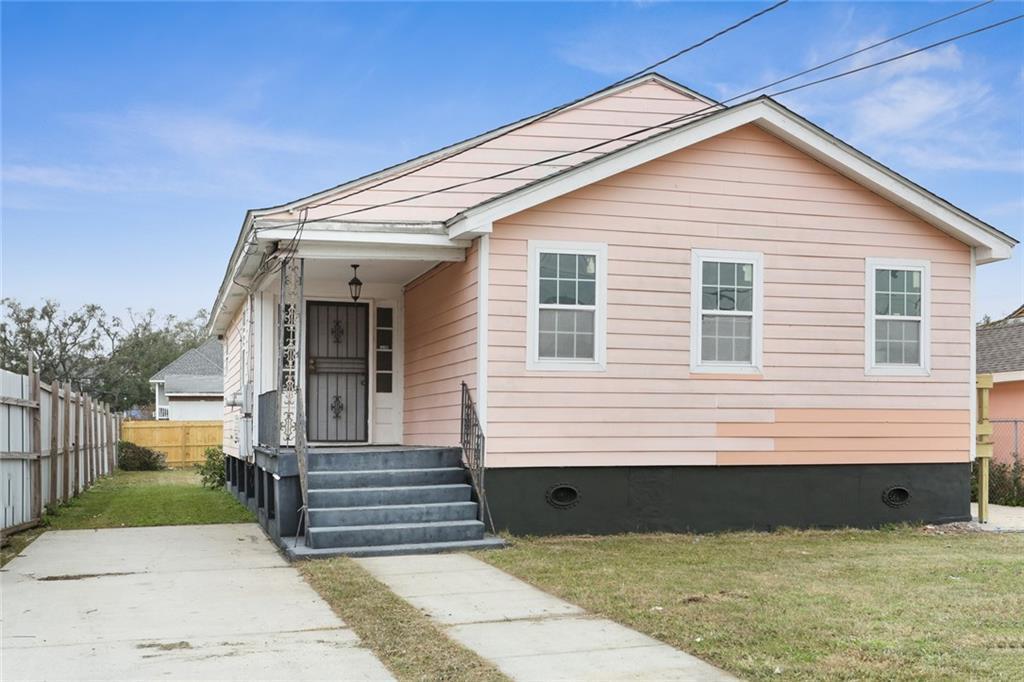 265961 Madrid St, New Orleans, LA 70122 MLS 2330846