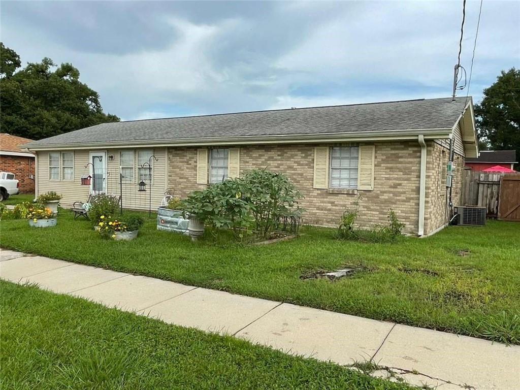 303 Bellaire Dr, Houma, LA 70360