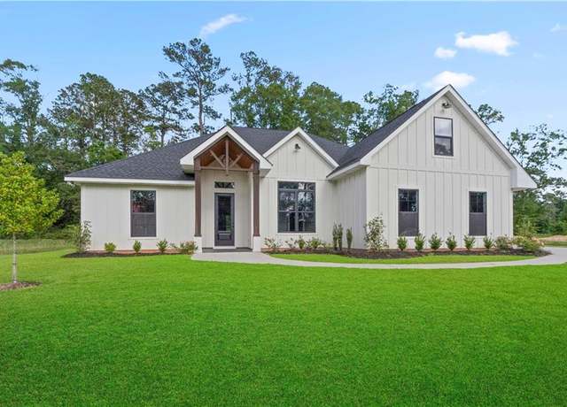 Property at 43448 Springwood Way, Hammond, LA 70401, 5 beds, 3 baths
