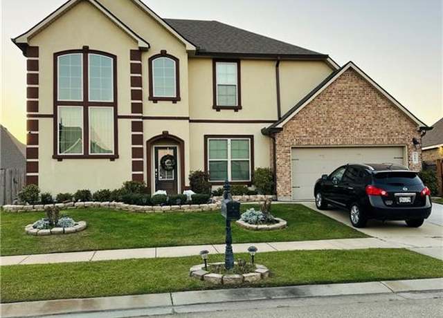 Property at 1393 Shipyard Dr, Slidell, LA 70461, 5 beds, 3 baths