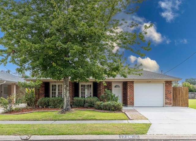 Property at 1729 High Ave, Metairie, LA 70001, 3 beds, 3 baths