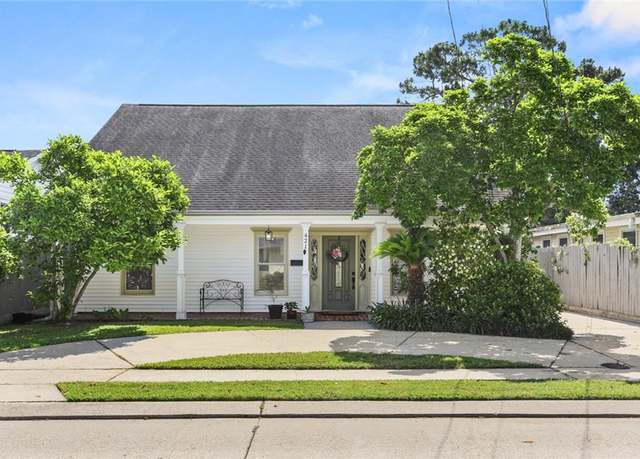 Property at 421 Oaklawn Dr, Metairie, LA 70005, 6 beds, 4 baths