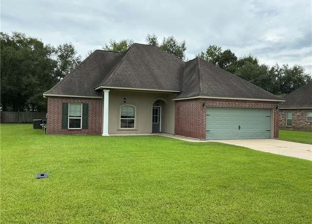 Property at 42448 Blythwood Blvd, Ponchatoula, LA 70454, 4 beds, 2 baths