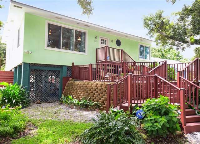 Property at 2470 Prentiss Ave, New Orleans, LA 70122, 4 beds, 2.5 baths