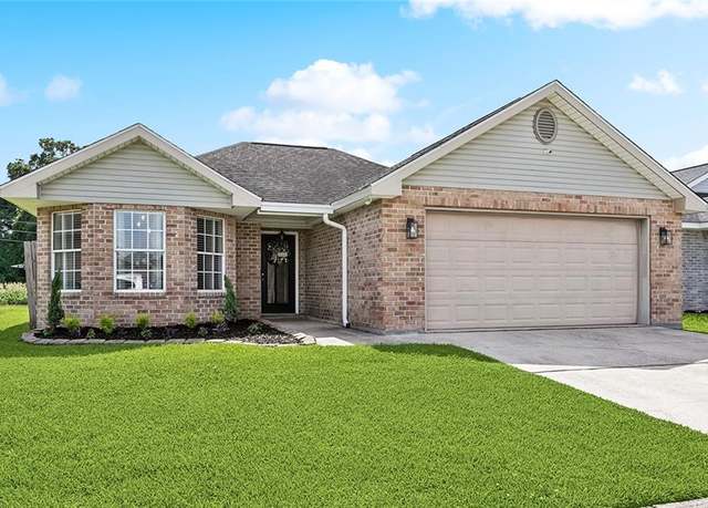 Property at 4824 Grand Bayou Dr, Marrero, LA 70072, 3 beds, 2 baths