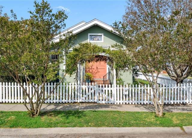 Property at 3140 Upperline St, New Orleans, LA 70125, 3 beds, 2.5 baths
