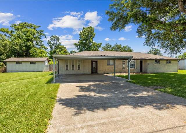 Property at 218 Robert St, Paradis, LA 70080, 4 beds, 2 baths