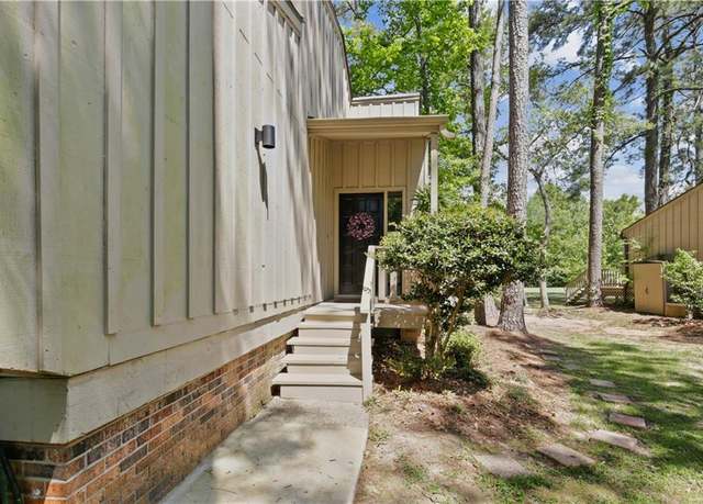 Property at 665 N Beau Chene Dr #27, Mandeville, LA 70471, 3 beds, 2.5 baths