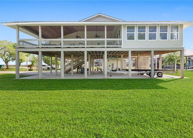 Property at 275 Carr Dr, Slidell, LA 70458, 4 beds, 3.5 baths