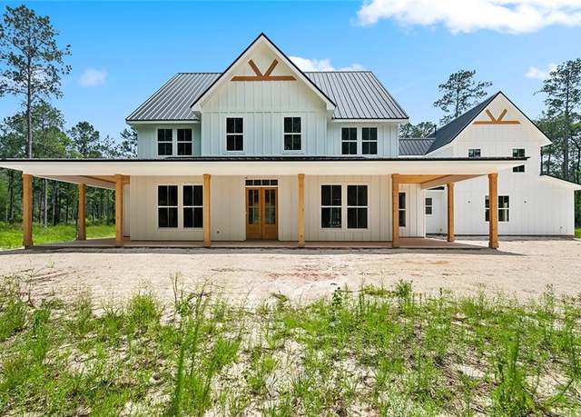 Property at 1192 Dove Park Rd, Covington, LA 70433, 5 beds, 4 baths