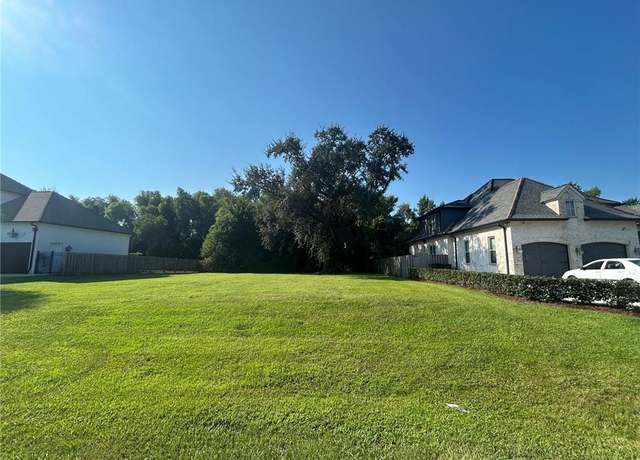 Property at 106 Green Trails Dr, Belle Chasse, LA 70037