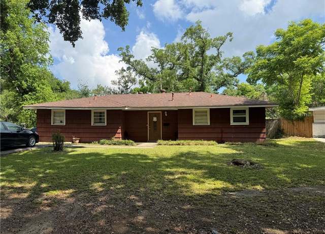 Property at 6232 Carlisle Ct, New Orleans, LA 70131, 4 beds, 2 baths