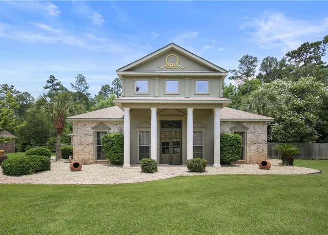 Property at 218 Kissena Park Ct, Covington, LA 70435, 4 beds, 3 baths