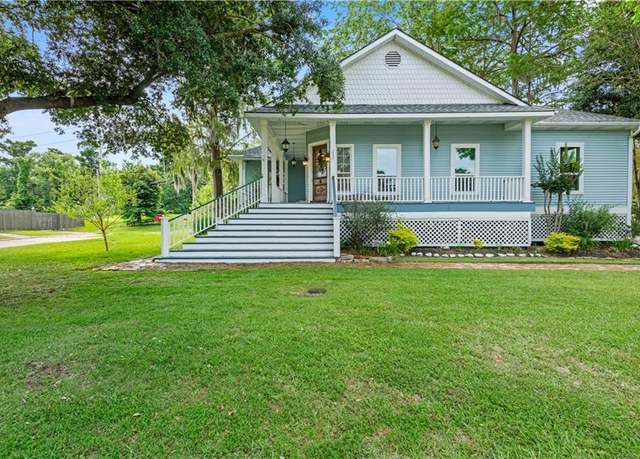 Property at 237 Villere Dr, Destrehan, LA 70047, 4 beds, 2 baths