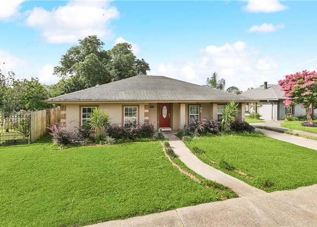 Property at 6900 Curran Blvd, New Orleans, LA 70126, 3 beds, 2 baths