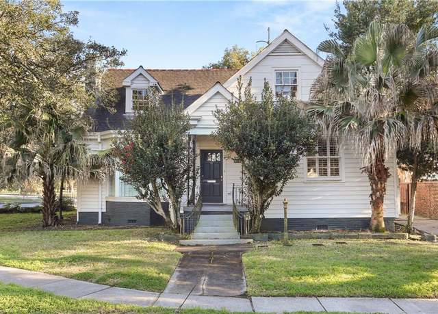 Property at 116 Central Park Pl, New Orleans, LA 70124, 4 beds, 2 baths