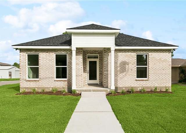 Property at 1344 Central Ave, Westwego, LA 70094, 3 beds, 2 baths