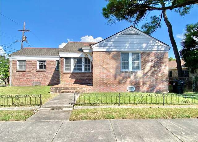 Property at 2835 Paris Ave, New Orleans, LA 70119, 4 beds, 2.5 baths