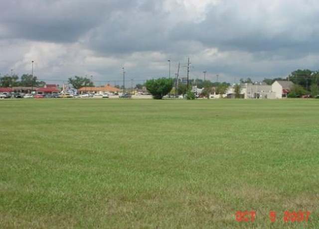 Property at 201 Natchez St, Hammond, LA 70403