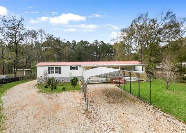 Property at 73301 Hillcrest Blvd, Abita Springs, LA 70420, 3 beds, 2 baths