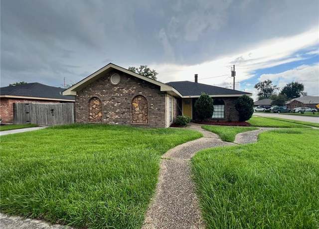 Property at 2513 Cambridge Dr, La Place, LA 70068, 4 beds, 2 baths