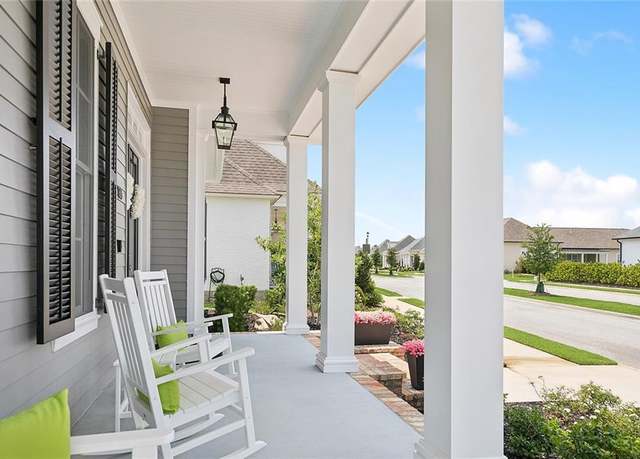 Property at 180 Magnolia Mound Ave, Covington, LA 70433, 3 beds, 2.5 baths