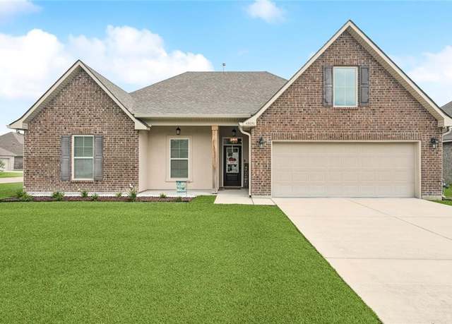 Property at 42030 Wood Ave, Ponchatoula, LA 70454, 4 beds, 2 baths