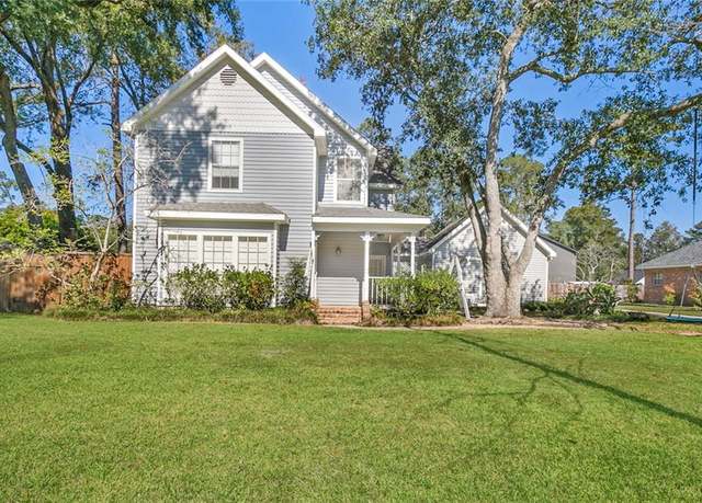 Property at 4575 Marquette St, Mandeville, LA 70471, 4 beds, 2.5 baths