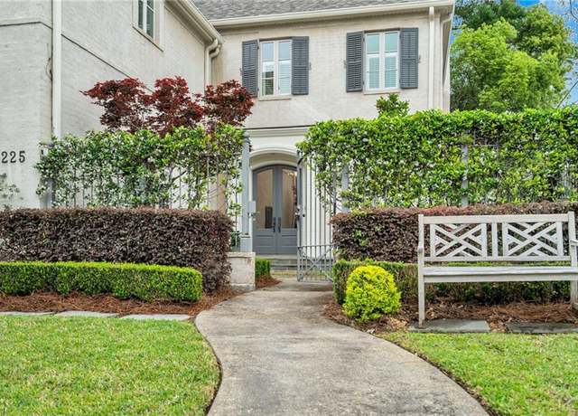 Property at 225 Ridgewood Dr, Metairie, LA 70005, 4 beds, 4.5 baths