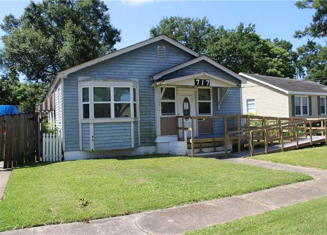 Property at 717 E Jefferson Park Park, Jefferson, LA 70121, 2 beds, 1 bath